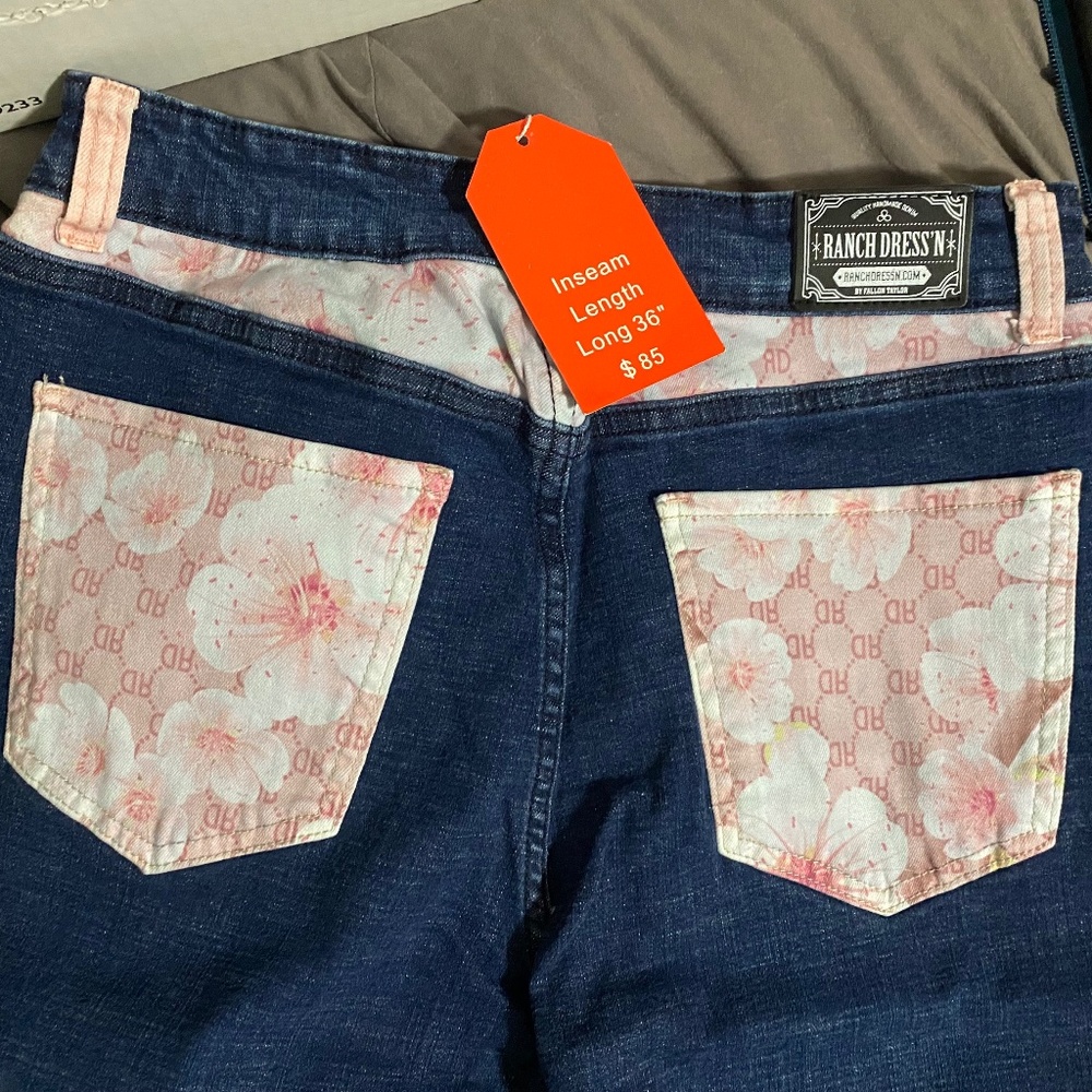 Ranch Dressn’ jeans with pink pockets